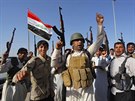 Iráané skandují hesla na podporu armády v boji proti radikálm z ISIL (14....