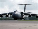 Americký transportní letoun C-5 Galaxy na cviení Sabre Strike v Pobaltí