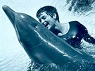 Margaret Howe Lovattová s delfínem Peterem