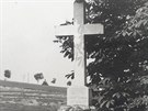 Na hbitov byl postaven památník se jmény vech obtí katastrofy z roku 1894....