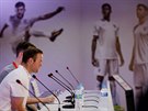 Anglický útoník Wayne Rooney na tiskové konferenci v tréninkovém komplexu Urca...