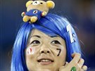 PODPORA.Japonská fanynka v hlediti ped zápasem proti ecku.