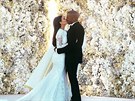 Snímek ze svatby upravovali manelé Westovi tyi dny, ne ho dali na internet.