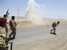 Kontrolovaný výbuch u msta Túz Chúrmat (Irák, 17. ervna 2014).