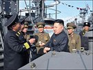 Milovaný vdce Kim na návtv u svých admirál