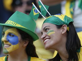 Brazilské fanynky ped zahajovacím utkáním mistrovství svta.