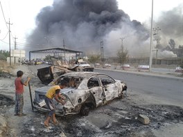 Ohoel auta v irckm Mosulu, kterho se zmocnili radikln islamist (Irk,...