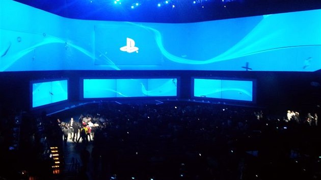 Tiskov konference Sony v Los Angeles v roce 2014 probhala ve stejnch prostorch jako loni.