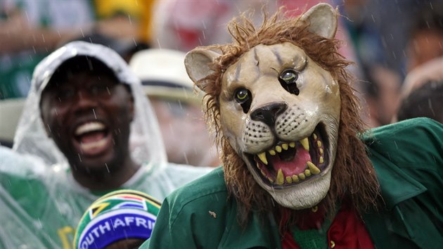 Fanouci si na zpas mezi Mexikem a Kamerunem oblkli rznorod masky