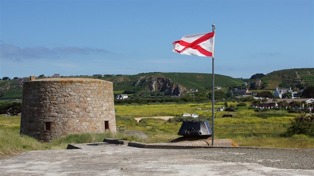 Vrek nmeckho bunkru s vlajkou Jersey