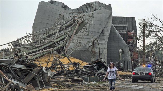 Torndo zniilo st obce Pilger v americkm stt Nebraska. Po prchodu tornd, kter podle meteorolog od sebe dlil zhruba kilometr a pl, zstala polovina z 350 obyvatel Pilgeru bez stechy nad hlavou.