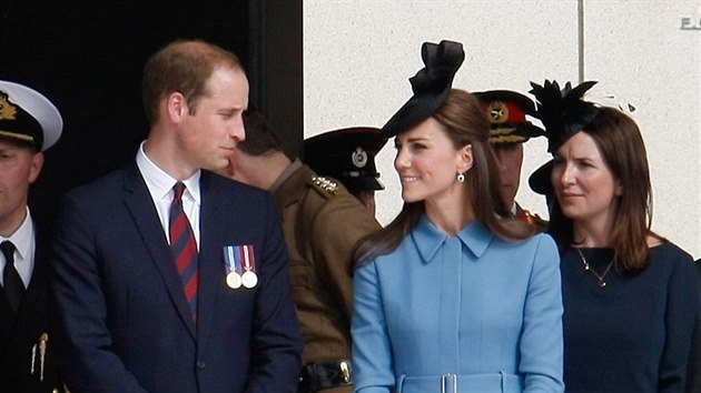Princ William a jeho manelka Kate na oslavch 70. vro vylodn v Normandii (Arromanches, 6. ervna 2014)
