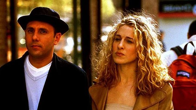 Willie Garson a Sarah Jessica Parkerová v seriálu Sex ve městě (1998)