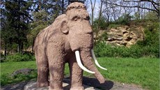 Socha mamuta v Pedmostí u Perova je jedním z deseti zastavení na cyklostezce