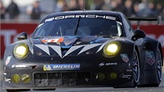Závodu 24 hodin Le Mans se zúastnil i americký herec Patrick Dempsey.