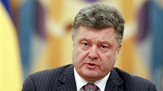 Ukrajinský prezident Petro Poroenko v úterý zastavil spolupráci s Ruskem v...