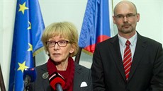 Ministryn� spravedlnosti Helena Válková a její vyhozený nám�stek Pavel �tern.