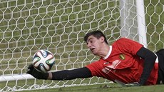 Belgický branká Thibault Courtois na tréninku v Mogi das Cruzes bhem...