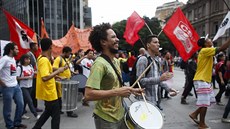 Protesty proti mistrovství svta ve fotbale v brazilském Belo Horizonte.
