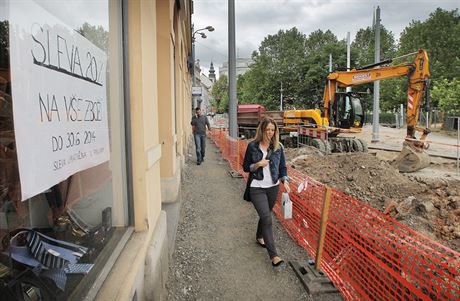 Rekonstrukce tramvajových kolejí v kíení plzeských Kiíkových sad a ulic...