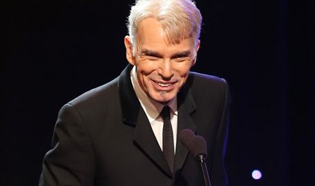 Billy Bob Thornton pijímá cenu kritik za minisérii Fargo.