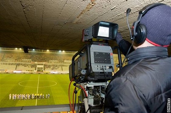 Fotbal v eské televizi zstane i v pítím roníku.