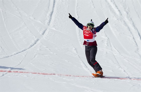 2014. Snowboardkrosaka Eva Samková vítzí na olympijských hrách v Soi. eská...