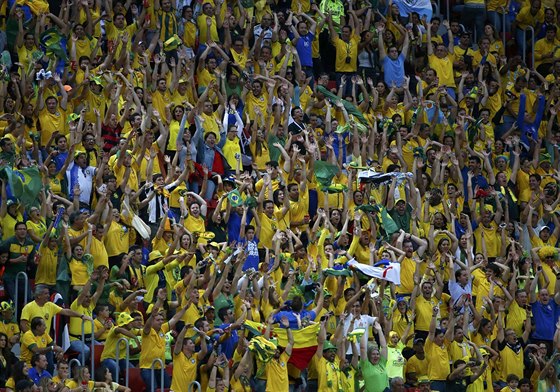 Braziltí fanouci podporují svj tým na mistrovství svta.