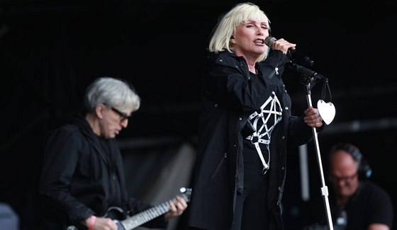Legendární Blondie vystoupili na Glastonbury v pátek (27. června 2014).