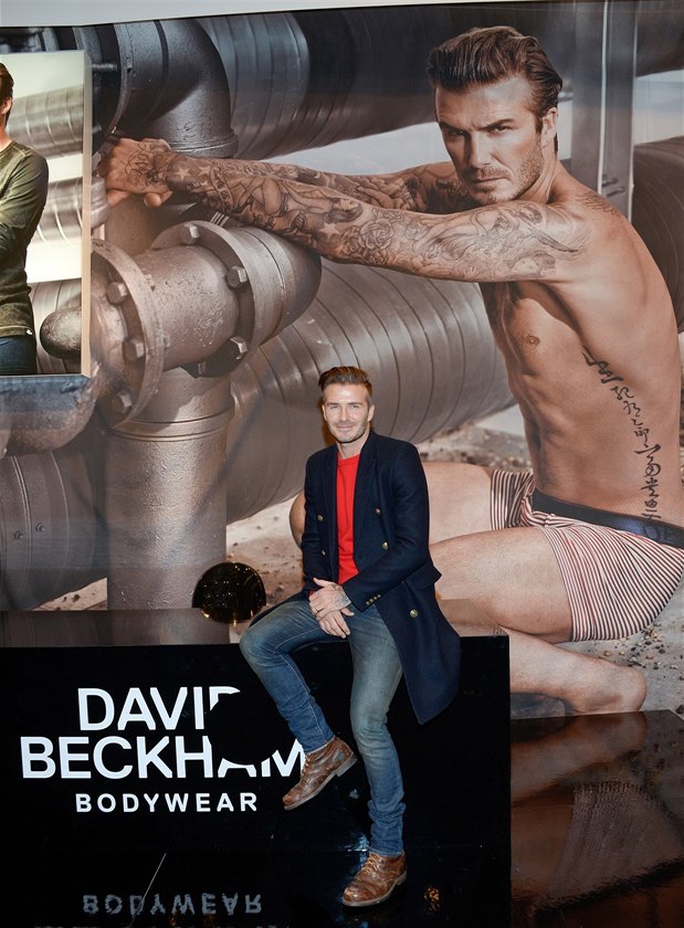 VIDEO: Beckham si ze Super Bowlu udělal vlastní reklamu na spodky - iDNES.cz