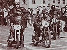 Start motocykl v tíd 125 ccm v závod Plzeský trojúhelník - 1952, repro z...