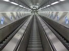 63 metr� dlouh� eskal�tory vedouc� do prostoru n�stupi�t� metra N�rodn� t��da...
