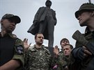 Na Leninov námstí v Doncku sloili v sobotu prorutí separatisté slib...