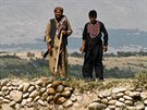 etí vojáci na patrole v okolí afghánského Bagrámu