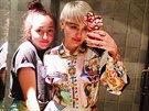 Sestry Cyrusovy si udlaly selfie na záchod.