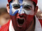 Chilský fanouek podporuje svj tým na mistrovství svta.