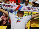ÁLA V AZBUCE. Ruský fanouek v hlediti pi zápase proti Belgii.