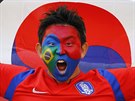 KOREA V BRAZÍLII. Tento korejský fanouek si ped utkáním proti Alírsku krom...