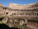 Koloseum poniila ada pírodních katastrof, ale nejvíce se na nm podepsali...