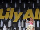 Z koncetu Lily Allen na letoním Glastonbury (27. ervna 2014)