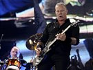 Lídr Metalliky James Hetfield na koncertu v Glastonbury (28. ervna 2014)