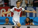 VYROVNAL REKORD. Nmecký útoník Miroslav Klose dal svj 15. gól na mistrovství