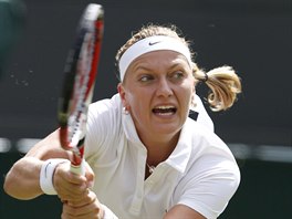 Petra Kvitov se opela do deru v druhm kole Wimbledonu, kde suvernn...