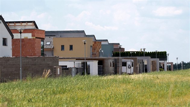 Obyvatelé Vranova u Brna mají strach z plánované změny územního plánu, která by umožnila výstavbu desítek domů v malebné lokalitě u rybníka.