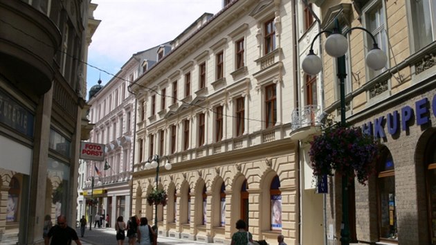 Bývalý hotel v centru města je po kompletní rekonstrukci, která probíhala v letech 2009 až 2011.
