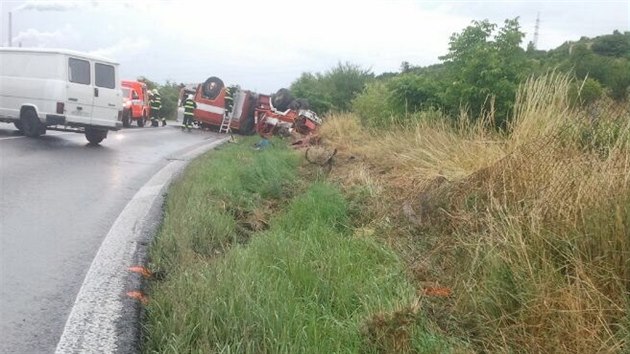 Nehoda hasičů na Mělnicku (29. června 2014)