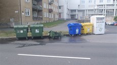 P�i své �há�ské výprav� zapálil mladík také kontejner na Dlouhé t�íd�.