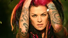 Zp�va�ka Dilana Smith bude mít v Hrádku �eskou premiéru.