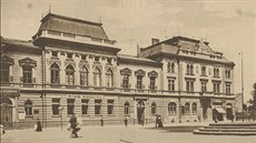 Národní dm v centru Ostravy ve dvacátých letech minulého století.