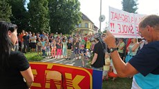 Ulicemi Pr�b�ná a Soví projede denn� tém�� deset tisíc vozidel. A auta nad 2,5...